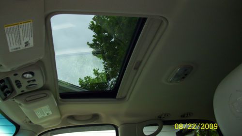 2004 Cadillac Escalade AWD with 26 inch rims and factory rims new winter tires, image 19