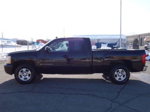 CHEVROLET SILVERADO 1500 4WD LT EXTENDED CAB HEATED LEATHER SUNROOF NO RESERVE, image 2