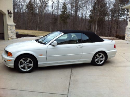 2002 white 325 ci convertible in excellent condition, 2-owner