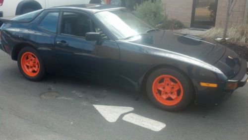 1983 porsche 944 base coupe 2-door 2.5l