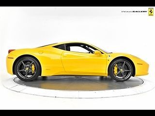 2013 ferrari 458 italia 2dr cpe security system traction control