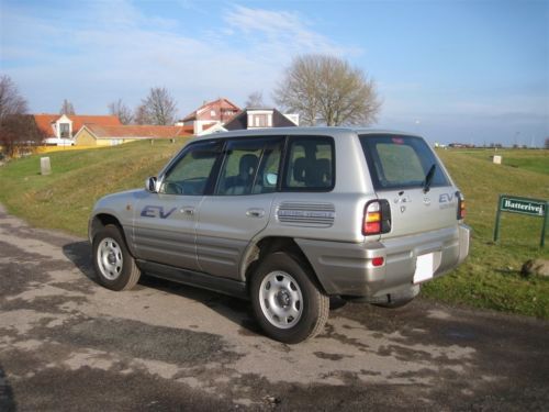 Toyota RAV4 EV electric car, US $18,000.00, image 3