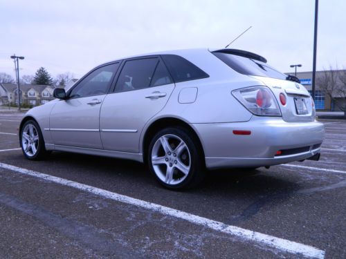 2002 lexus is300 sportcross wagon! rare! factory nav! unmolested!  adult owned!