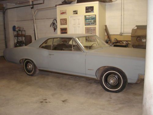 Pontiac le mans 2 door hardtop 1966 326c.i. auto original