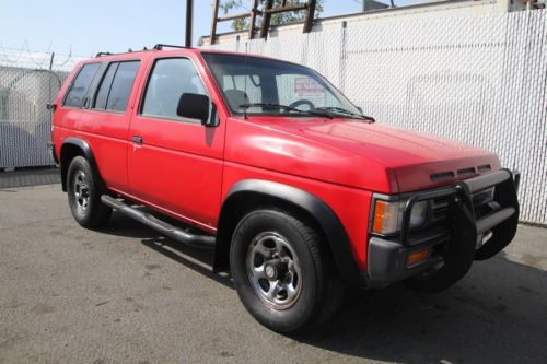 1995 nissan pathfinder xe 4-door 4wd  manual 6 cylinder no reserve