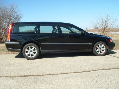 2004 volvo v70 2.5t wagon 4-door 2.5l