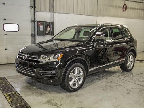 2011 volkswagen touareg tdi lux 3.0l diesel awd low miles one owner nav xenons