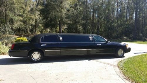 2001 lincoln town car base limousine 4-door 4.6l