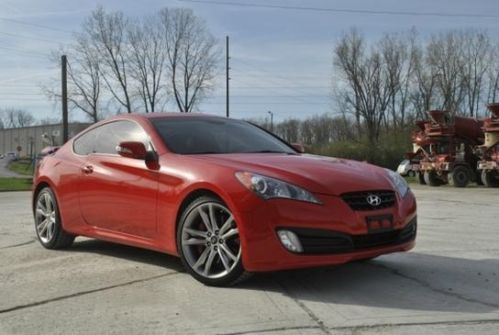 2010 hyundai genesis coupe 3.8 track coupe 2-door 3.8l