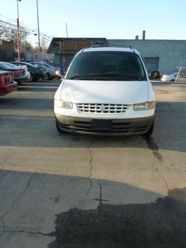 1998 plymouth grand voyager van