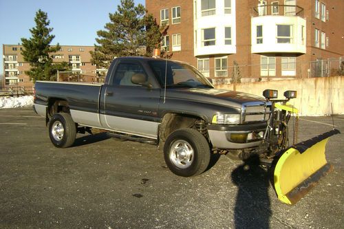 2002 dodge ram 2500 slt laramie 4x4 v8 auto fisher mm1 plow low miles no reserve