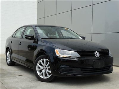 4dr auto se low miles sedan automatic gasoline 2.5l dohc smpi i5 black