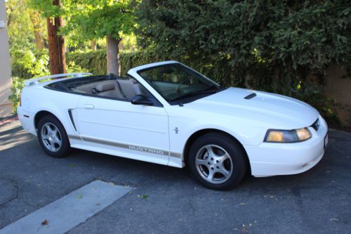 2002 ford mustang base convertible 2-door 3.8l