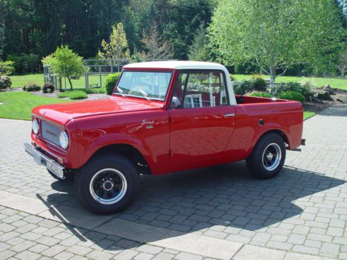 International harvester scout 800 professionally restored. no rust