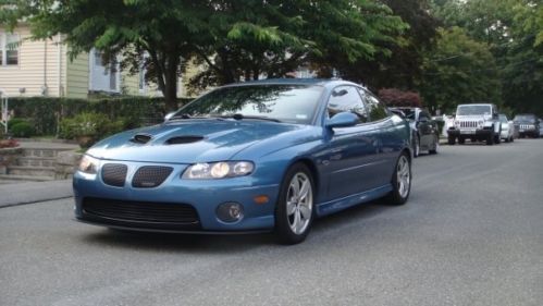 Clean barbados blue 2004 pontiac gto