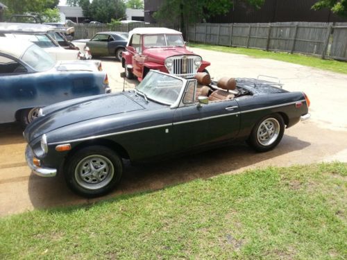 1974 mgb roadster great summer project, runs and drives.