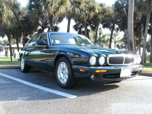 Jaguar xj8-lwb 4 door 8 cylinder perfect condition unbelievably clean no rust