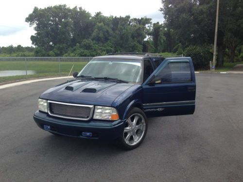 2000 gmc jimmy envoy sport on 20&#039;s with lots of upgrades. every thing works.