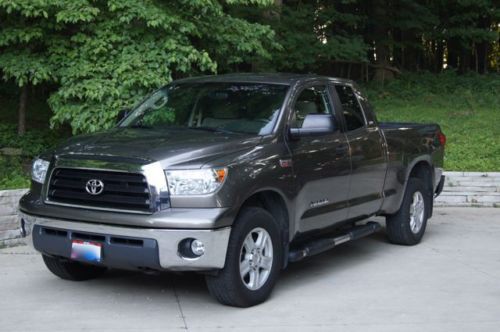 2008 toyota tundra sr5 double cab pickup 4-door 5.7l