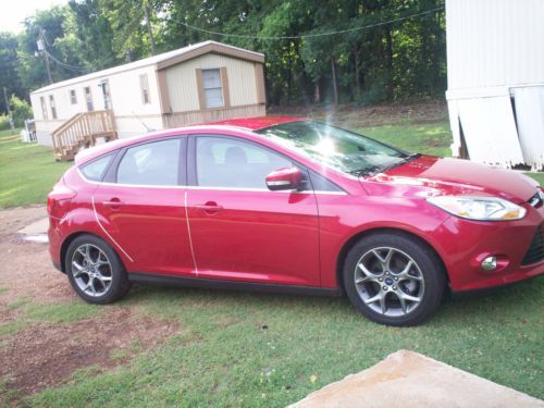 2012 ford focus sel hatchback 4-door 2.0l