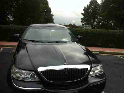 2004 Lincoln Town Car  L Series, image 3