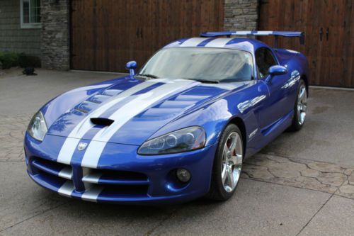 Dodge viper srt-10 coupe 2-door 8.3l