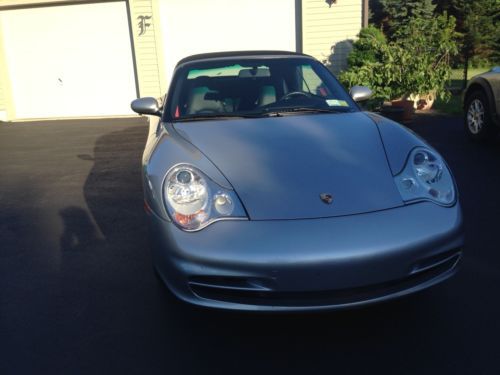 Porsche 911 cabriolet, very low miles, navigation, no accidents,