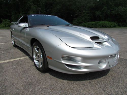 Trans am ws6 firebird  only 6,675 miles ram air t-tops