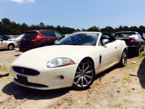 2008 jaguar xk base convertible 2-door 4.2l white runs perfect needs body work