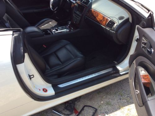 2008 Jaguar XK Base Convertible 2-Door 4.2L white runs perfect needs body work, image 14