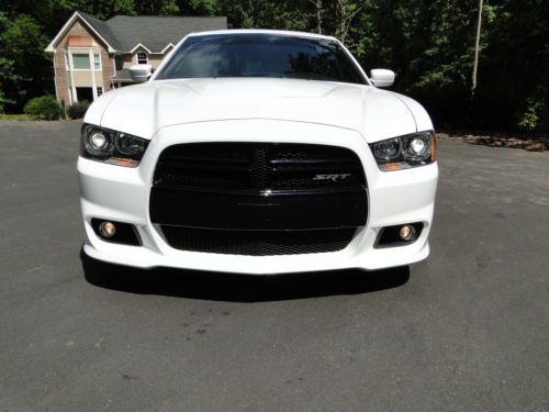 Srt-8/navi/sunroof/heated-cooled/warranty