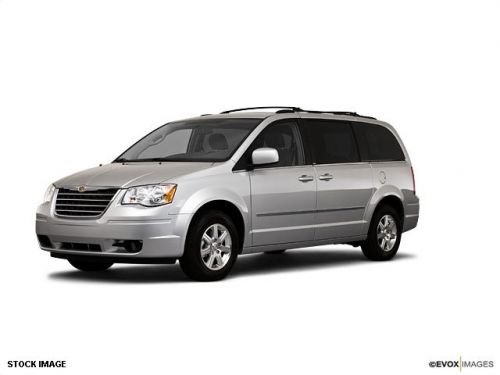 2010 chrysler town & country