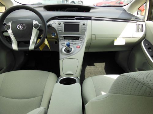 2014 toyota prius two