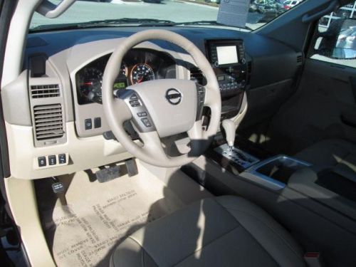 2014 nissan titan sl