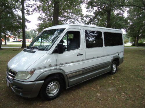 2003 dodge sprinter 2500 base standard van 3-door 2.7l diesel tv dvd rear a/c