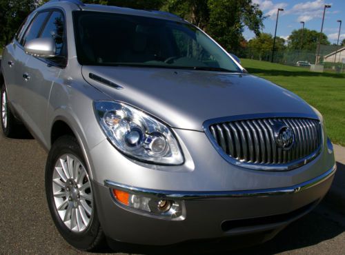 2011 buick enclave, awd, leather,camera,heatedseats,rebuilt warranty