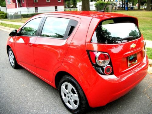 2013 chevrolet sonic  /// 10k only  mileage ///