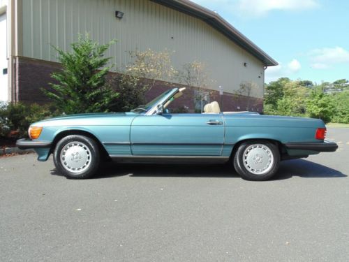 1988 mercedes benz 560 sl 21k miles rare blue green/creme exceptional car !!!