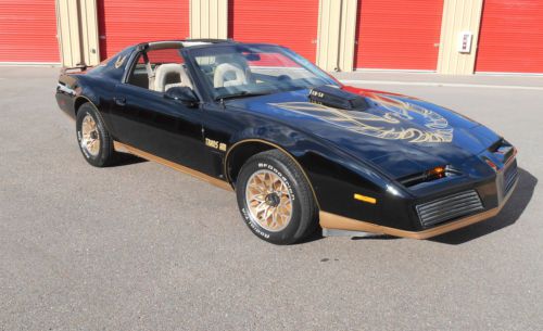 1982 pontiac firebird trans am coupe 2-door 5.0l