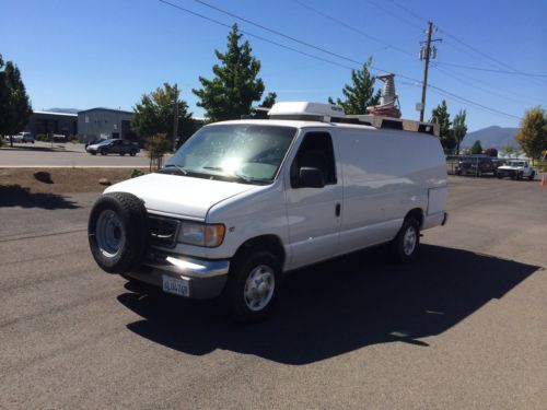 Eng mobile cell tower and broadcasting van