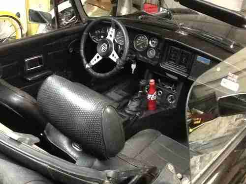 This is a rare 1980 MGB Limited Edition.  Roadster Special Edition, image 15