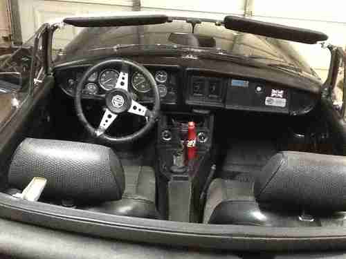 This is a rare 1980 MGB Limited Edition.  Roadster Special Edition, image 17