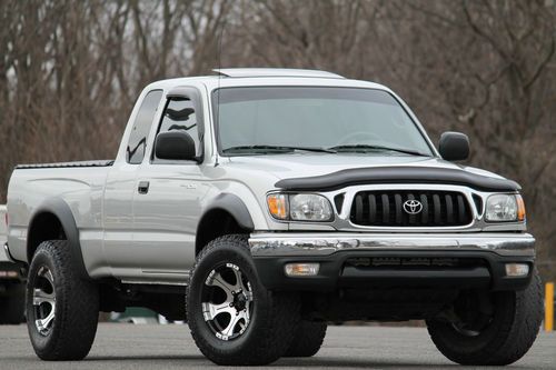 2002 toyota tacoma xtracab 4x4 3.4l v6 5-spd sr5 loaded clean carfax new frame!