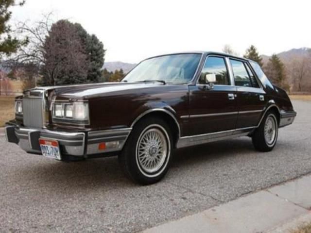 1982 - lincoln - continental - gasoline