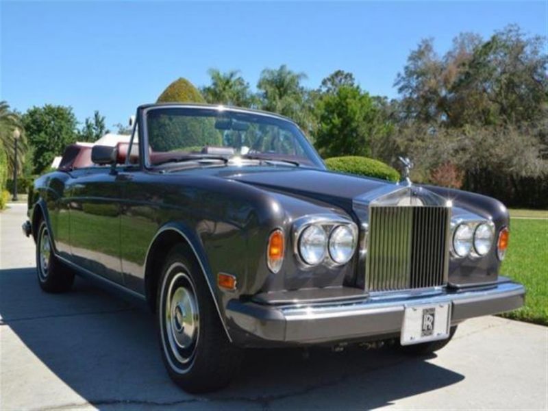 1985 rolls-royce corniche --