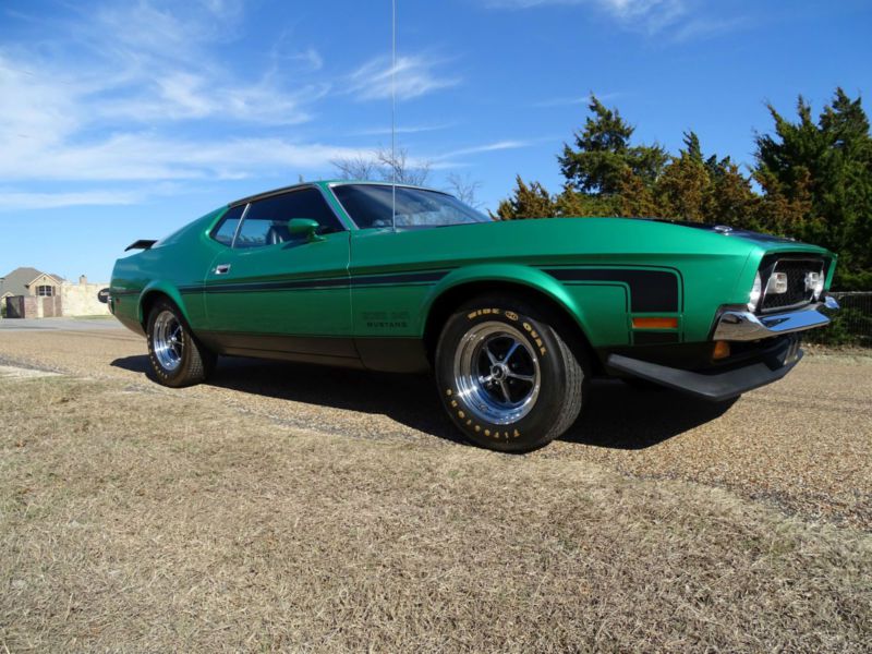 1971 ford mustang boss 351 fastback 2-door