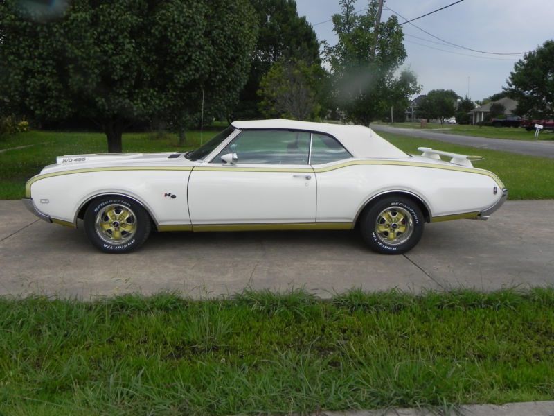 1969 oldsmobile 442 cameo white, fire frost gold with black pin strip