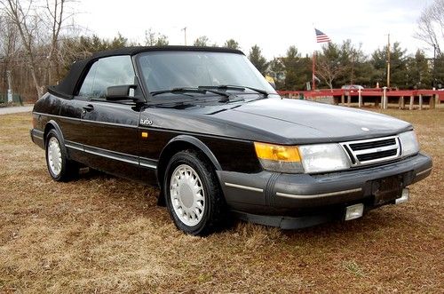 Clean  low mileage  1988 saab 900t  convertible, 5 speed manual trans, power top