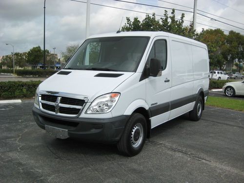 2008 dodge sprinter 2500 base standard cargo van 3-door 3.0l