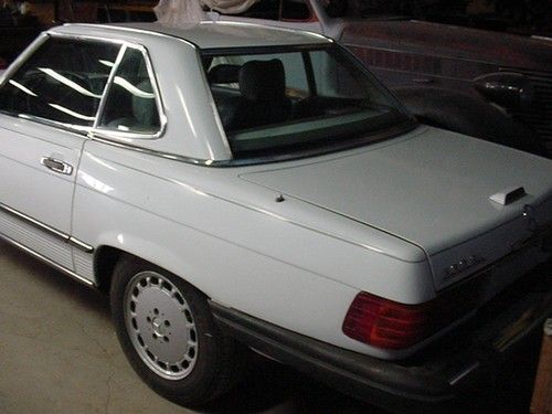 1989 mercedes-benz 560sl base convertible 2-door 5.6l